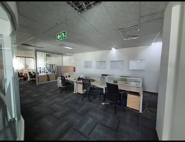 584M² OFFICE TO LET IN BRUMA